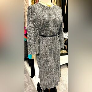 CAROLINA HERRERA Black & White Herringbone Sheath Pencil Dress Round Neckline 12